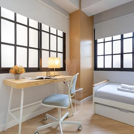Coqueto Apartamento Junto A Calle Larios By Rent Me Malaga Exterior photo