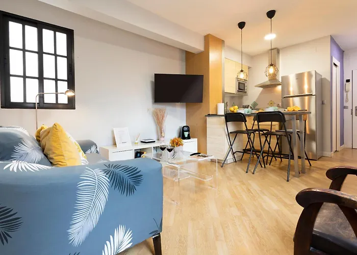 Coqueto Apartamento Junto A Calle Larios By Rent Me