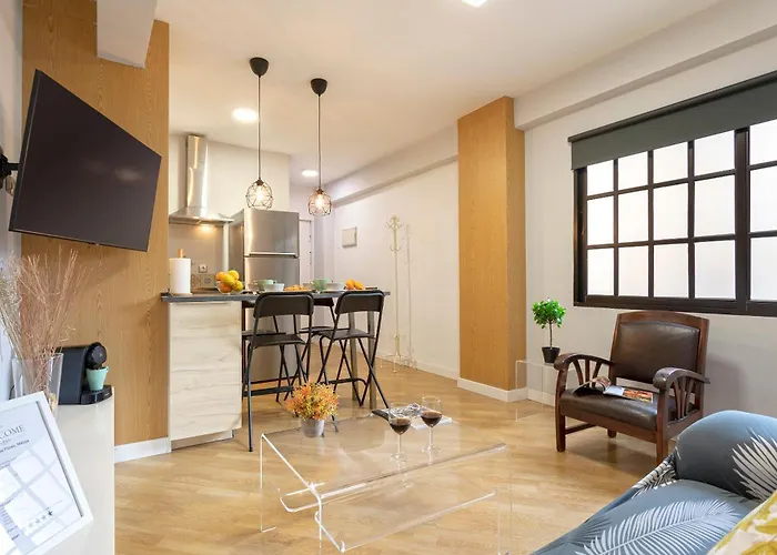 Coqueto Apartamento Junto A Calle Larios By Rent Me